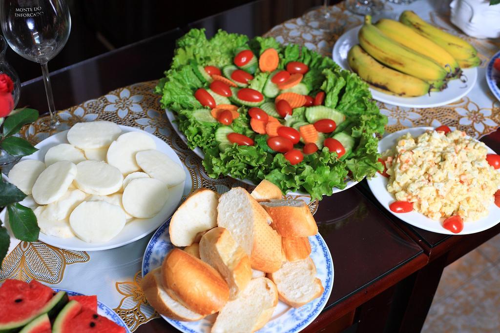Hanoi Luxury Hotel Buitenkant foto