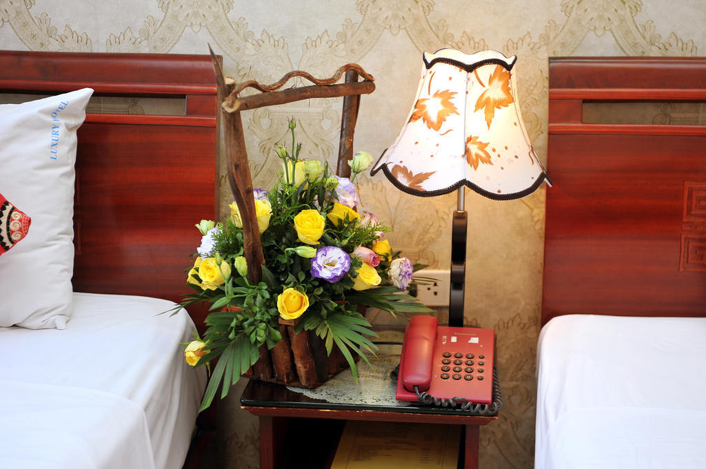 Hanoi Luxury Hotel Buitenkant foto
