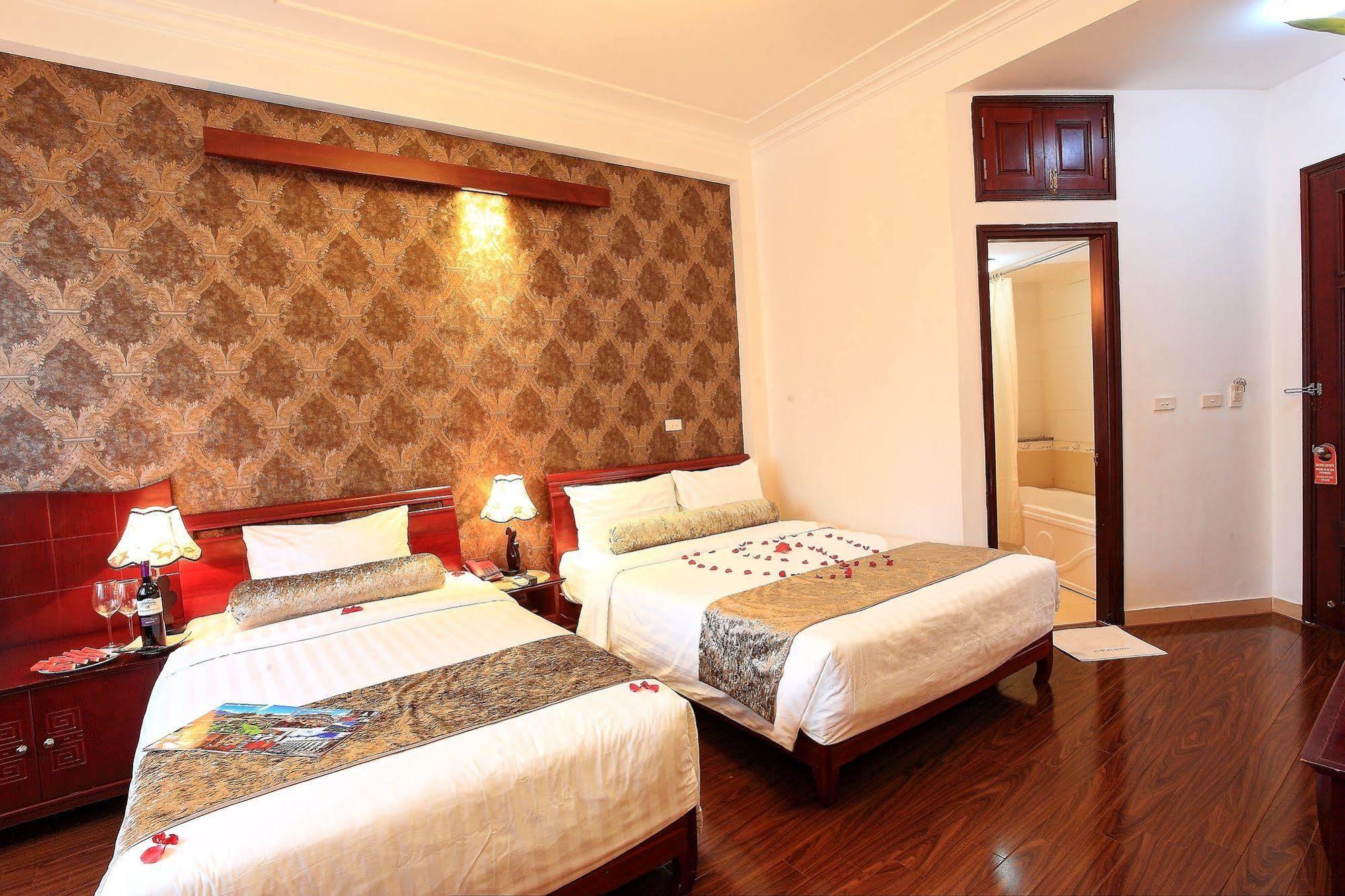 Hanoi Luxury Hotel Buitenkant foto