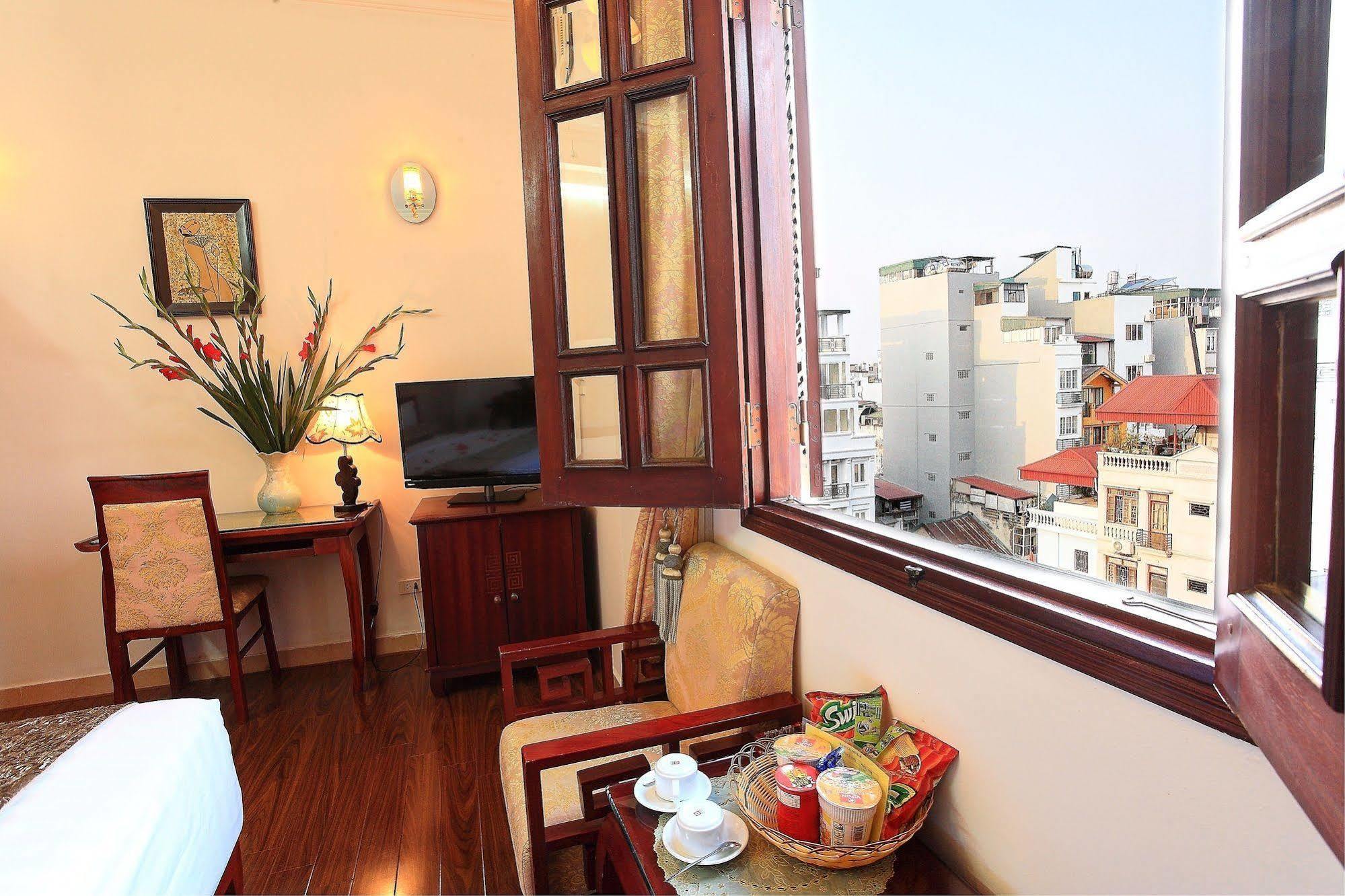 Hanoi Luxury Hotel Buitenkant foto