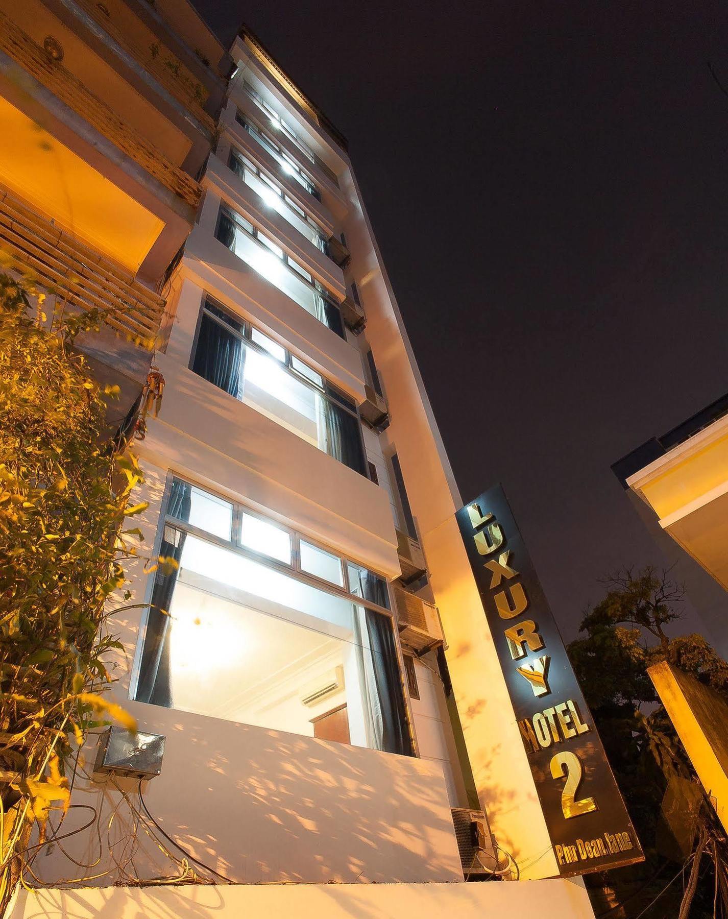Hanoi Luxury Hotel Buitenkant foto